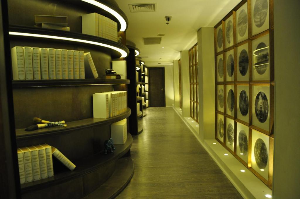 Beijing Springs Valley Hotel Buitenkant foto