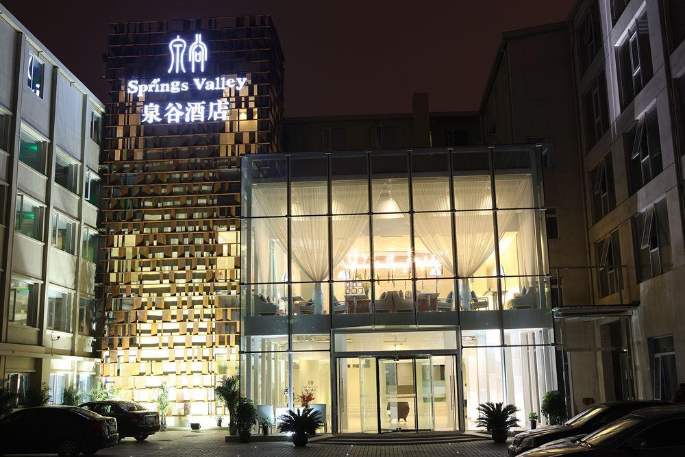 Beijing Springs Valley Hotel Buitenkant foto