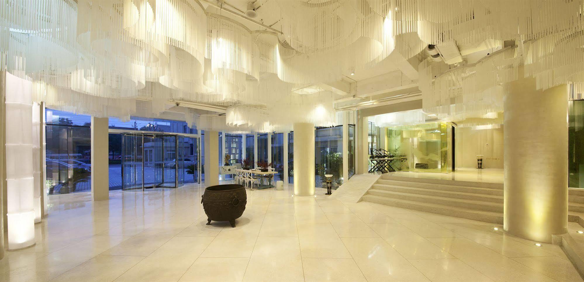 Beijing Springs Valley Hotel Buitenkant foto